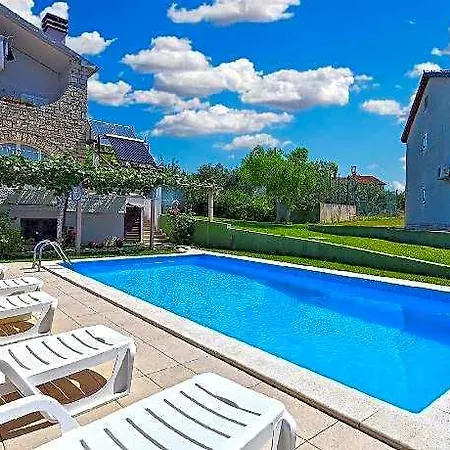 فندق 810 4*
