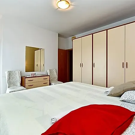 810 Hotel
