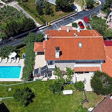 Hotel 810 Ližnjan